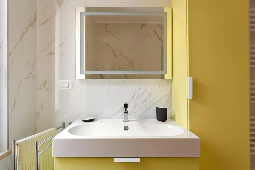 Amazing Apartment In Duomo Milan