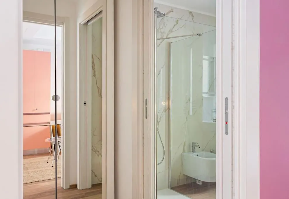 Amazing Apartment In Duomo Milan Italy