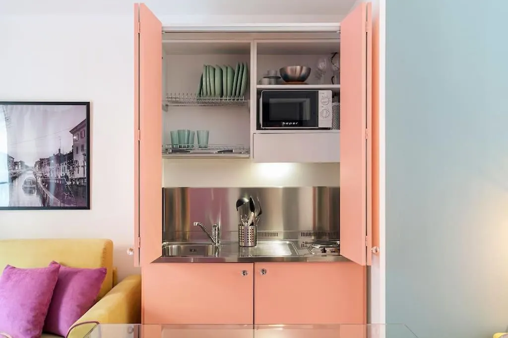 Amazing Apartment In Duomo Milan