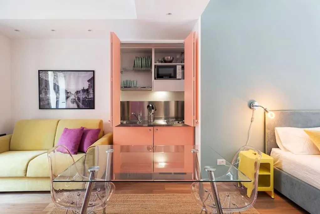 Amazing Apartment In Duomo Milan Italy