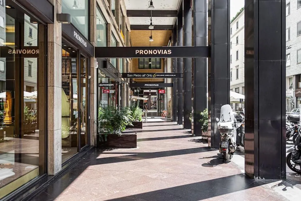 Amazing Apartment In Duomo Milan